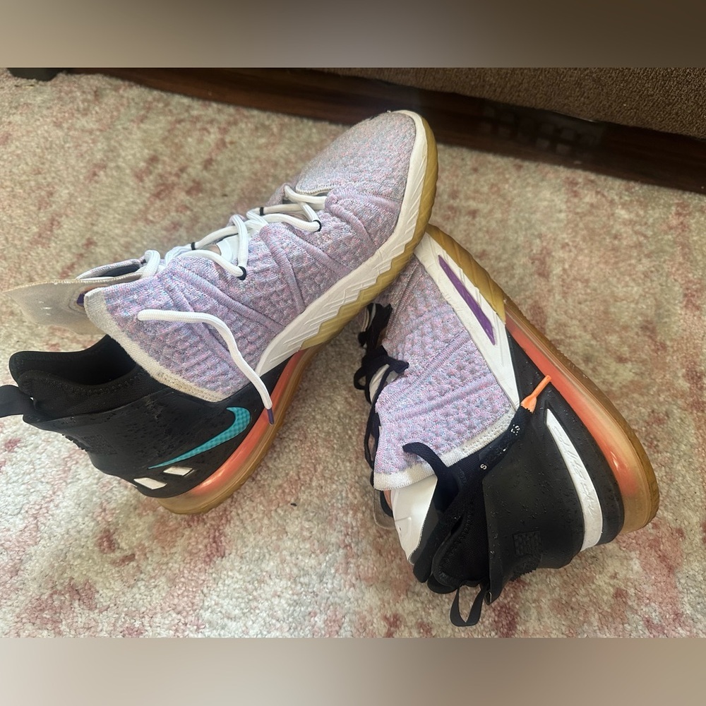 (#126) Nike LeBron 18 Graffiti Multicolor Mens Lace Up Sneaker Shoes size 11.5